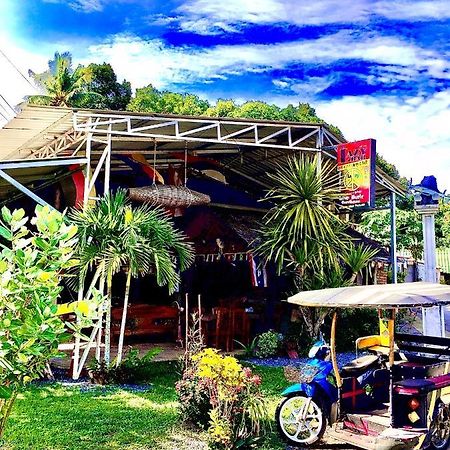 קראבי The Lazy Bar And Guesthouse מראה חיצוני תמונה