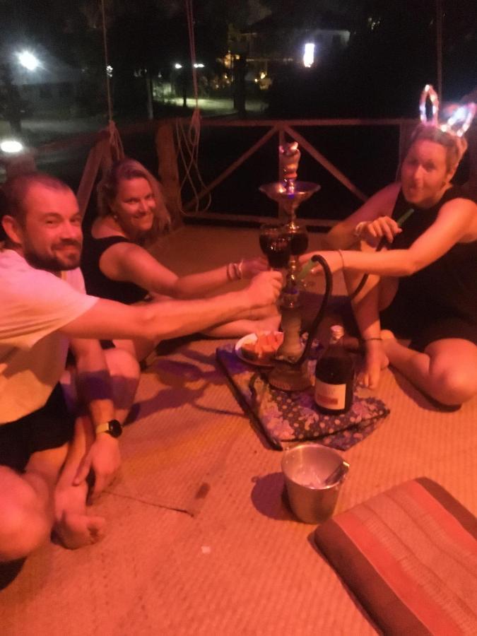 קראבי The Lazy Bar And Guesthouse מראה חיצוני תמונה
